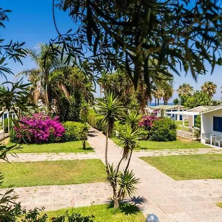 Fruit Village Le Dune Beach Hotel Mortelle