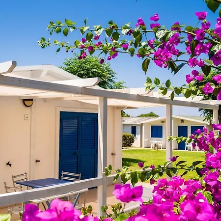 Fruit Village Le Dune Beach Hotel Mortelle